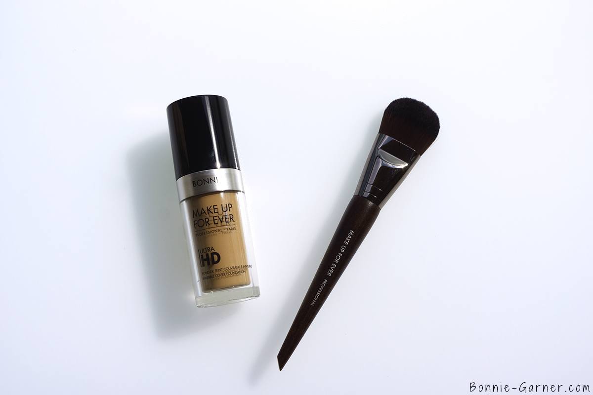 Make Up For Ever Ultra HD liquid foundation Y315 sand, flat foundation brush 108